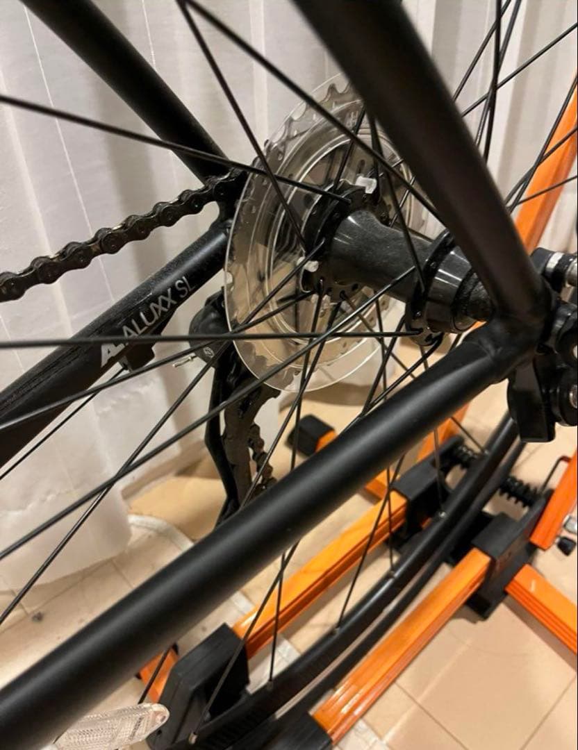 Giant クロスバイク マットブラック　エスケープ