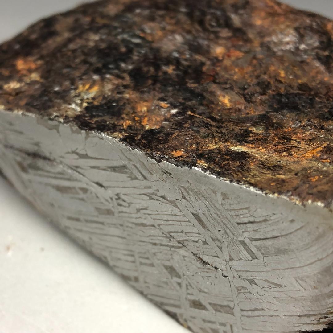 アルタイ隕石　隕石 鉄隕石　エンドカット　ナチュラル　重さ約680ｇ