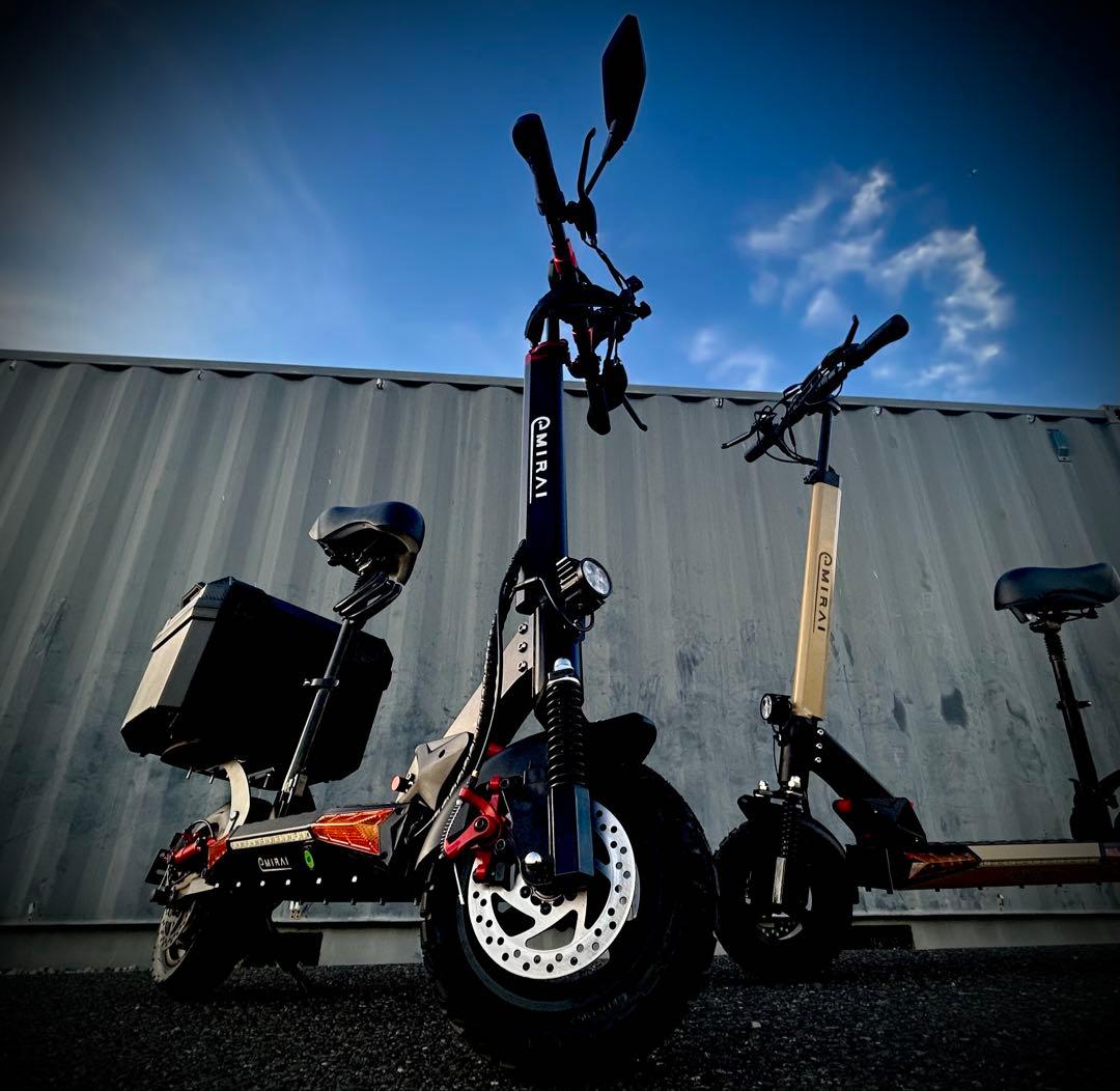 日本製EVスクーター　アバンブラック　サドル付き新品撮影車一台最大5年保証