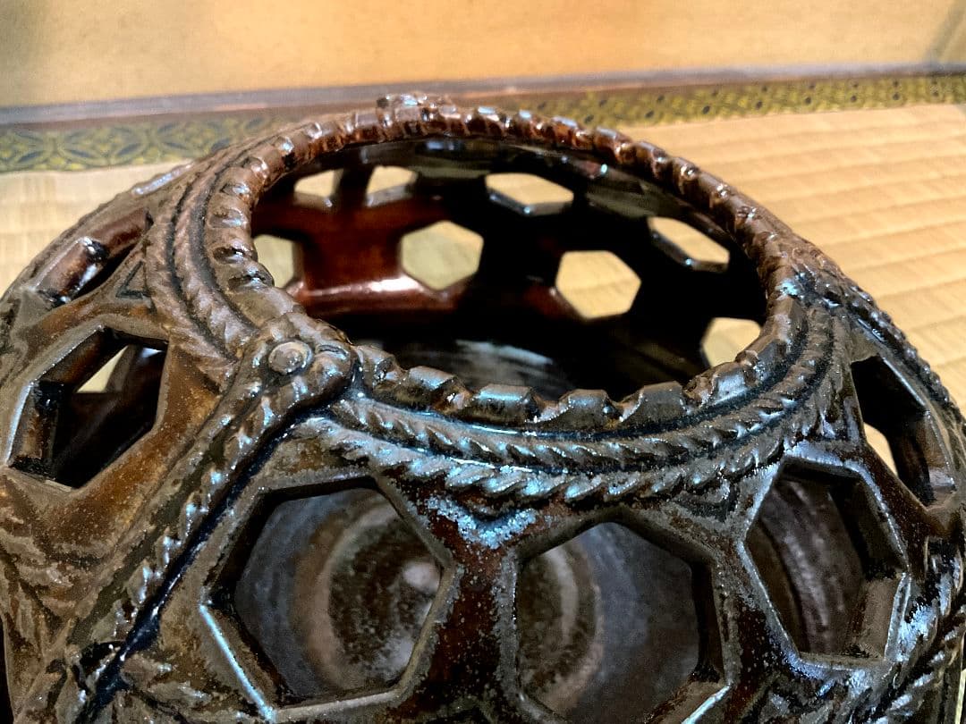 膳所焼　岩崎新定　篭目花入＆黄金掛け花入　淡海ぜぜ　陽炎園造　共箱　剣山付　陶芸