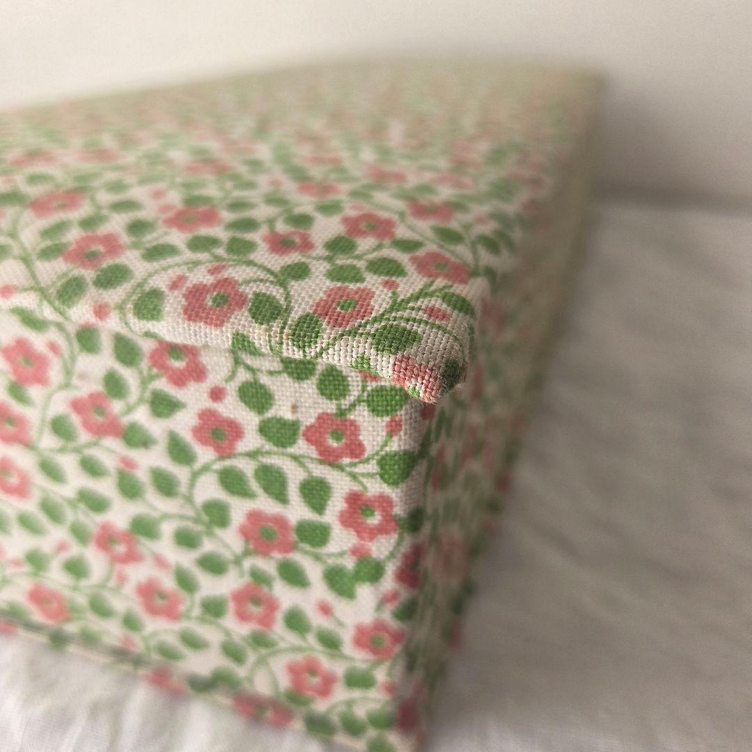 フランス　アンティーク　カルトナージュボックス　ピンクの小花　長方形