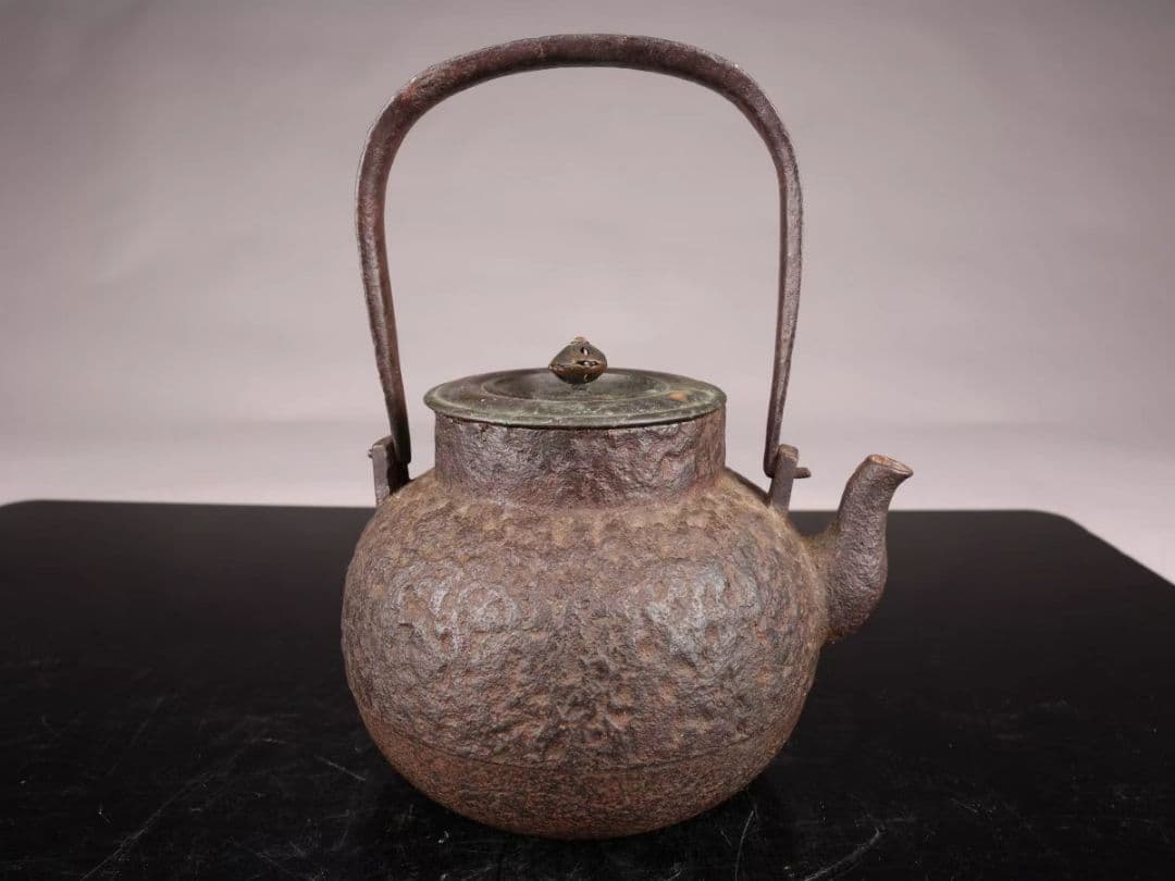 A500 鉄瓶 【龍文堂造】 岩肌 茶道具 湯沸 重量1462g 1000ml