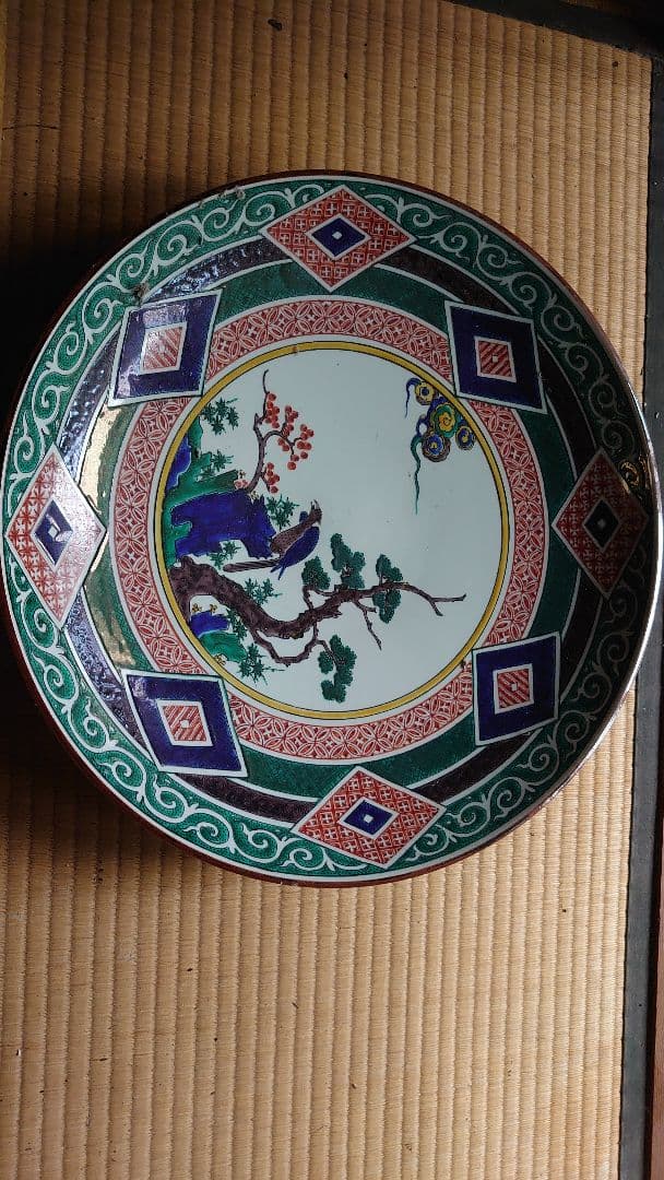 無名作家の古久谷焼の大皿です。