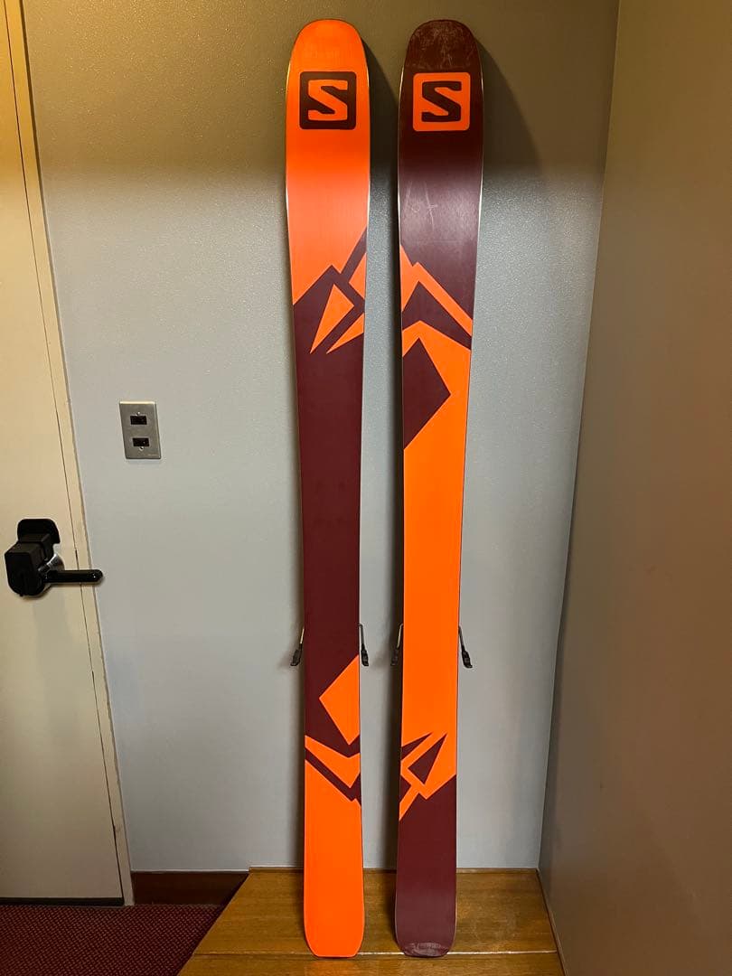 スキー板　SALOMON QST106 181cm