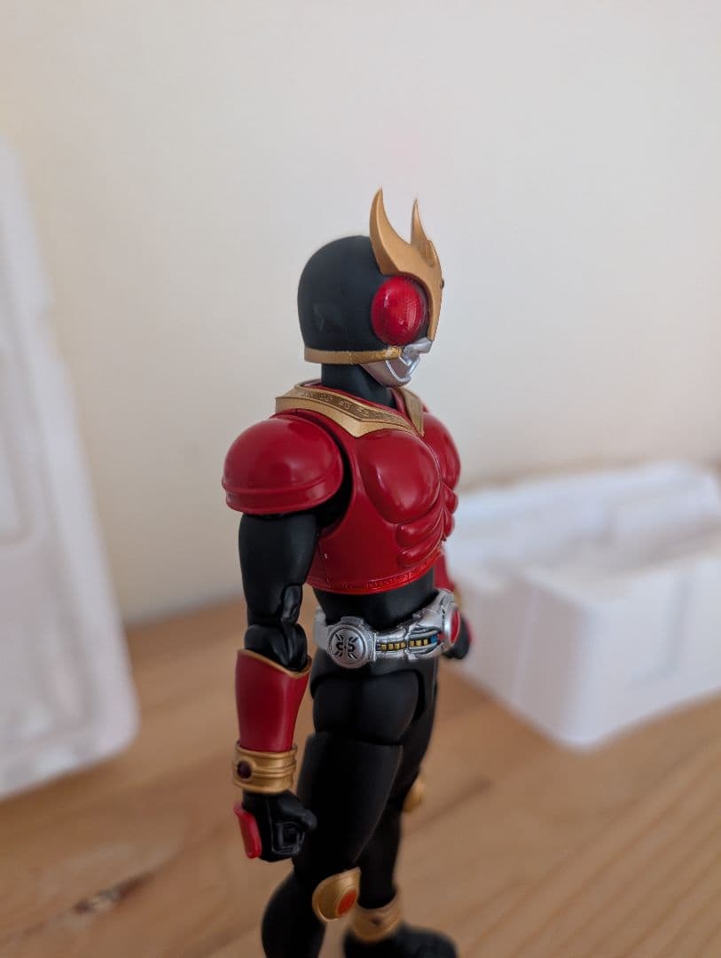S.H.Figuarts 真骨彫 仮面ライダー クウガ マイティフォーム