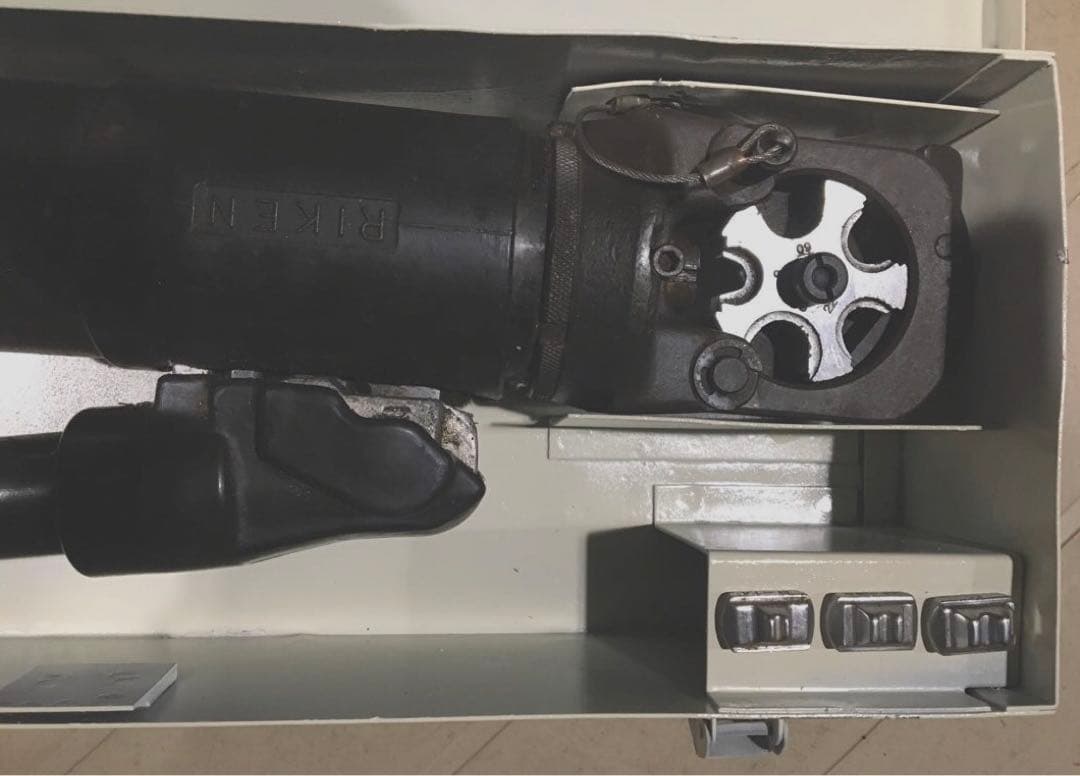 RIKEN理研　手動油圧式圧着工具TP−60