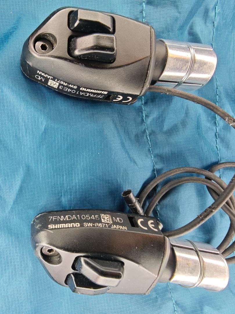 シマノ SW-R671 (TTバイク用 Di2変速スイッチ)