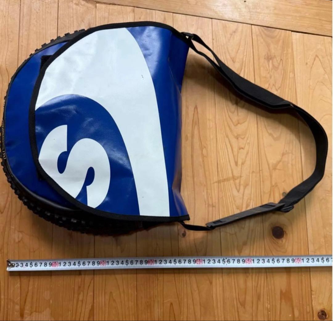 ◯ メッセンジャーバッグ MTBタイヤ 使用シュワルベのバック　リサイクルバック