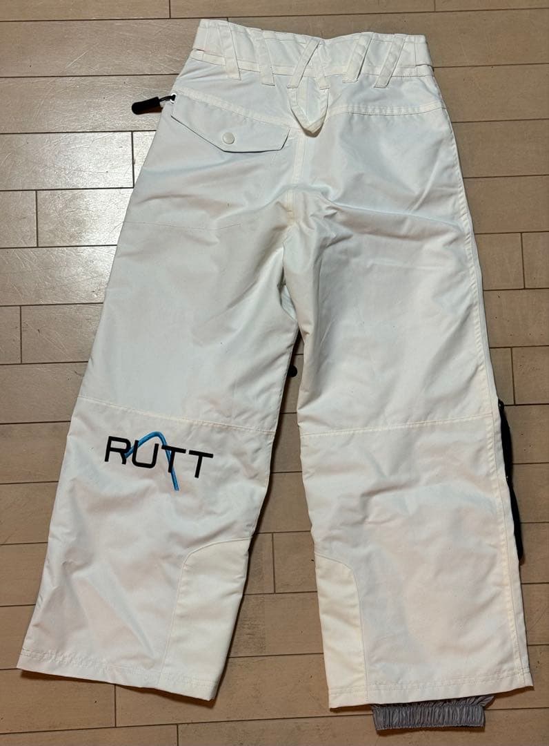 RUTT MOGUL スキーウエアパンツ新品未使用