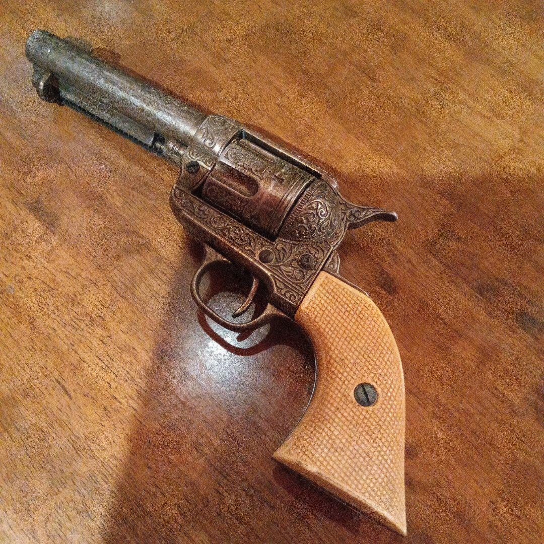 デニックス？　装飾銃　モデルガン　ピースメーカー？　　マカロニウェスタン