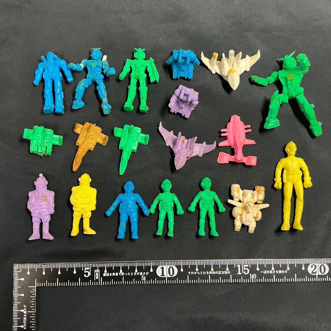 ガンダム　消しゴム　フィギュア