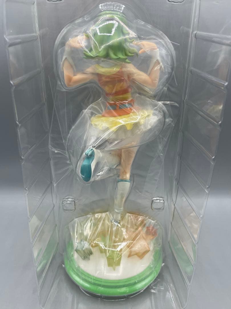 GUMI VOCALOIDO メグッポイド 1/8 フィギュア