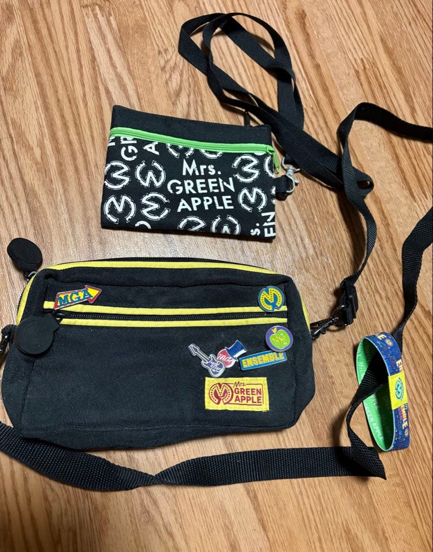 Mrs. GREEN APPLE ポーチ バッジセット キーホルダー
