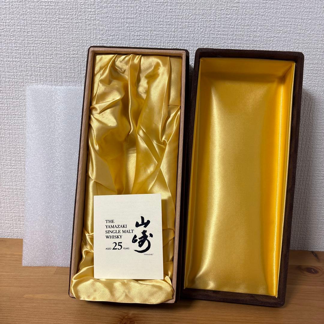 【空箱】　サントリーウイスキー　山崎25年　冊付　ベロアケース　空箱❶