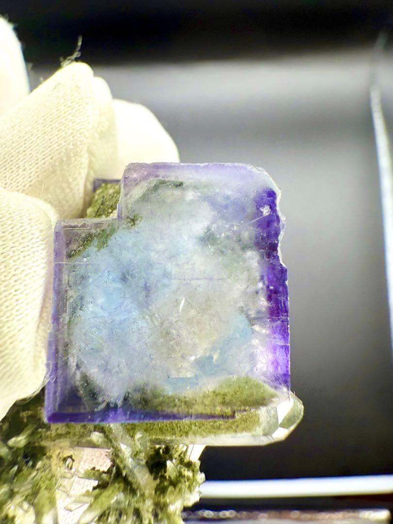 フローライト／クローライトクォーツ　原石　鉱物標本　天然石　蛍石　緑泥石　水晶