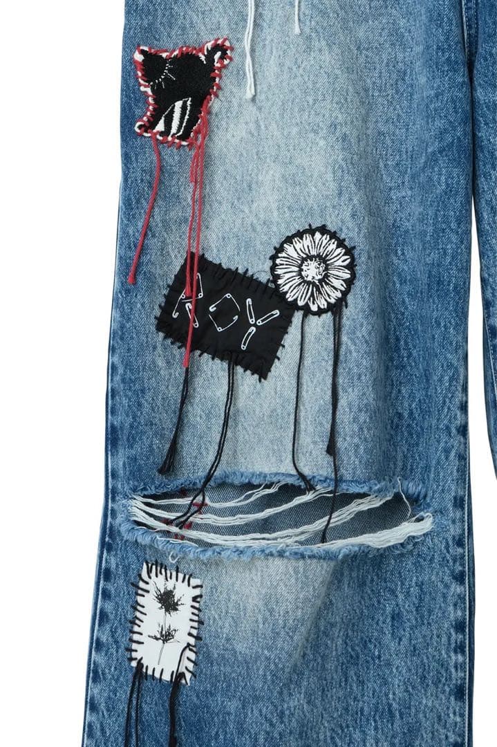 LiSAプロデュースブランドROY 『クラッシュデニムパンツ』