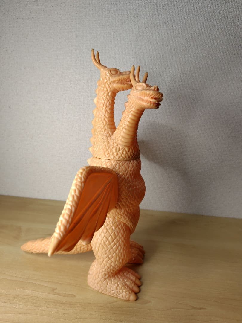 ジャイアントキングギドラ ブルマァク 肌色成形 ソフビ