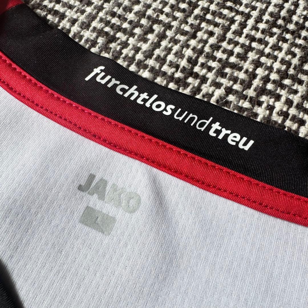 【加入ファーストモデル】伊藤洋輝 ＃３７ シュトゥットガルト ２１／２２（H）