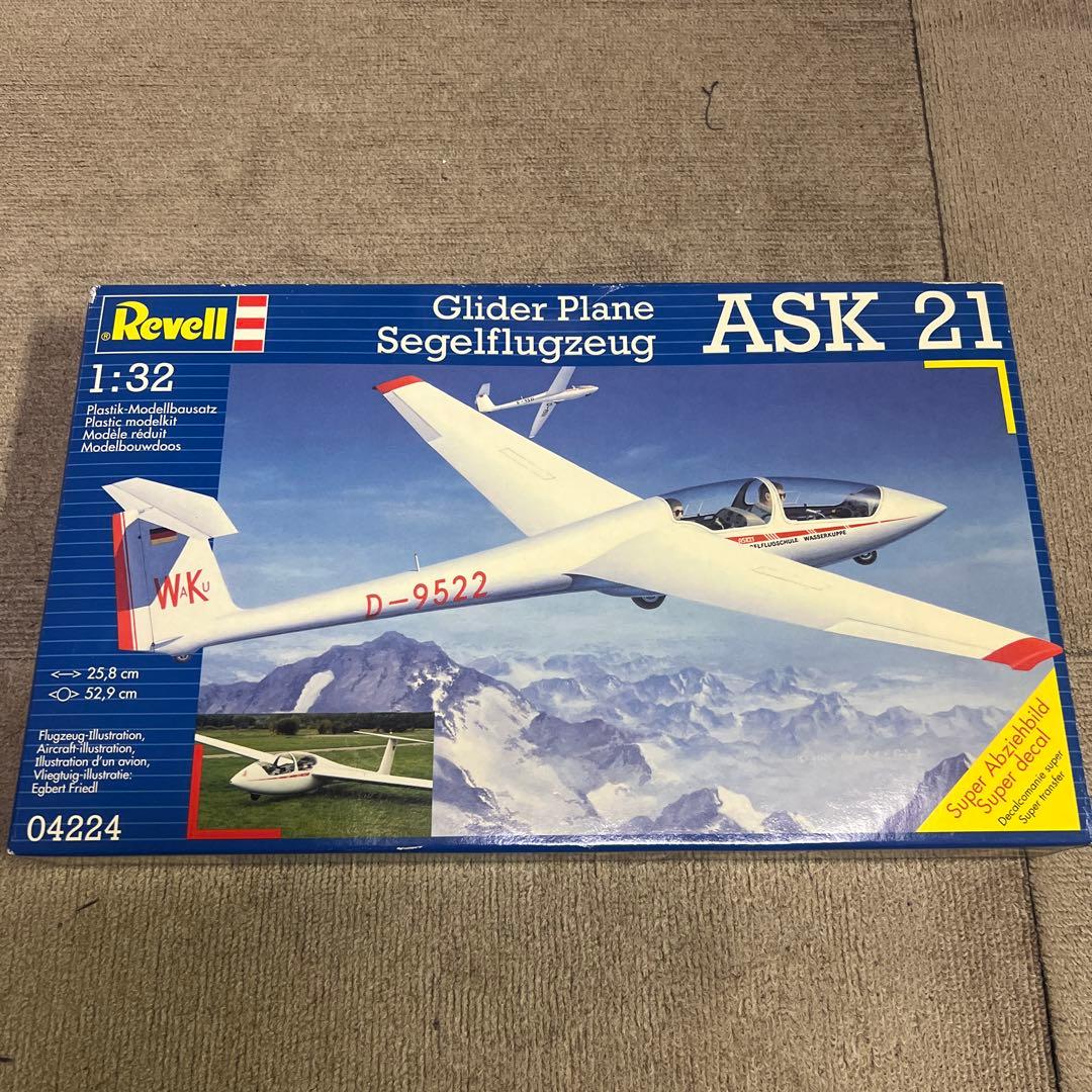 新品未使用品 Revell ASK 21 グライダー 1:32
