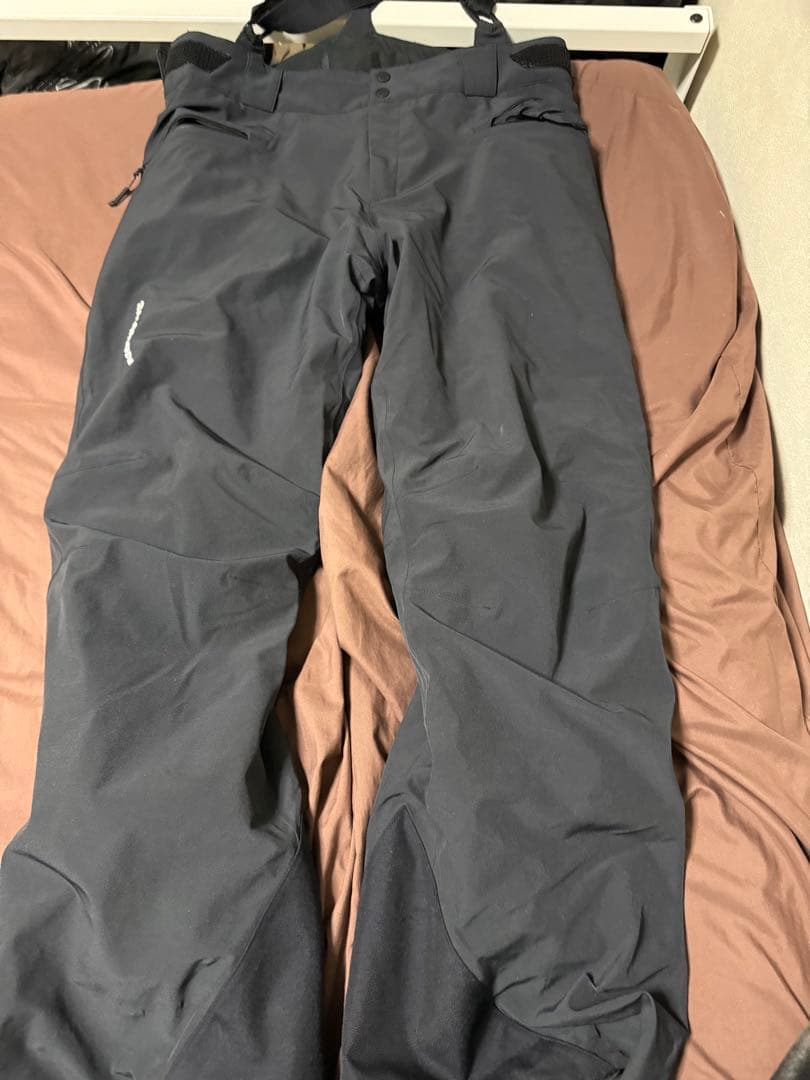 サロモン　スキーウェア