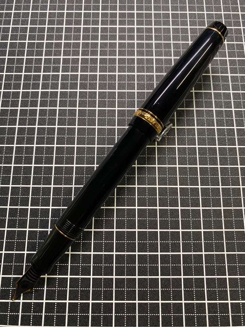PILOT CUSTOM 74 ベスト型　万年筆　字幅M