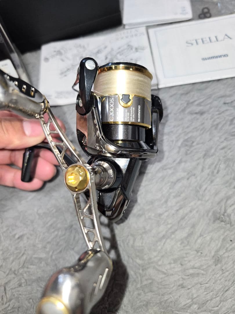 SHIMANO STELLA C2000HGS リール　34(サーティーフォー)