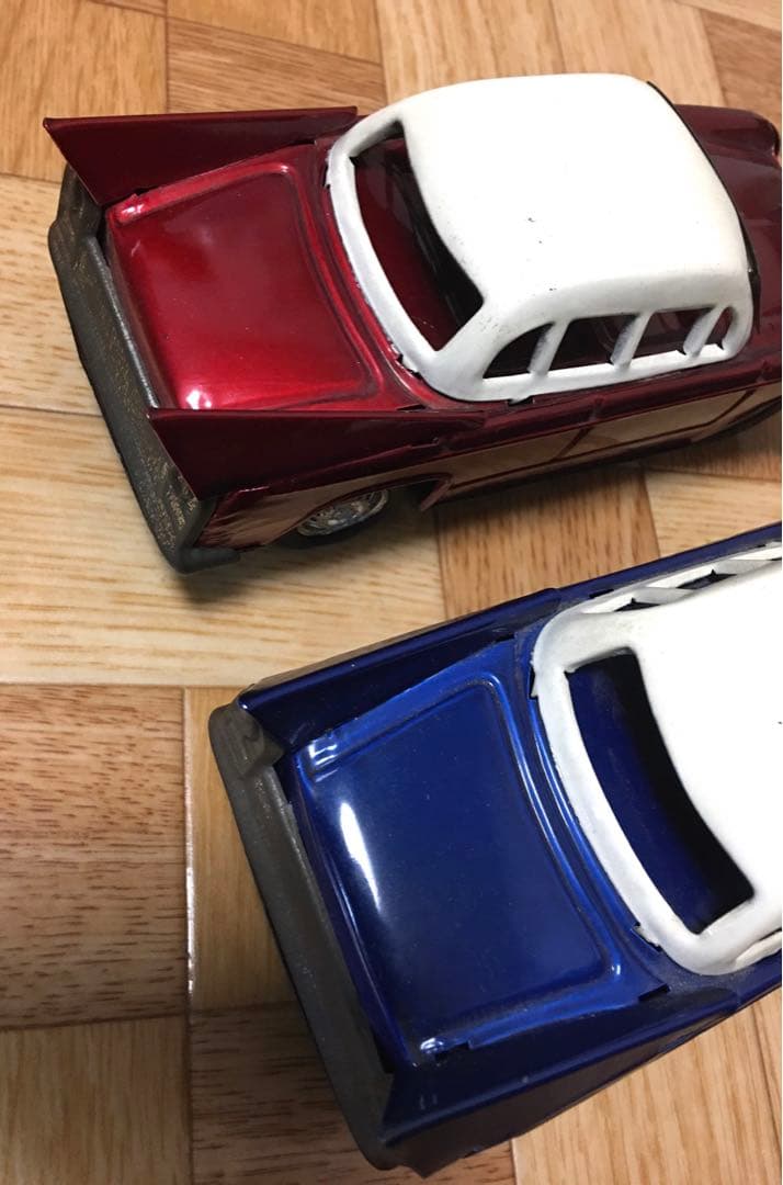 早い者勝ち〜　レトロなブリキおもちゃ　キャデラック　２台セット　更にセール！！