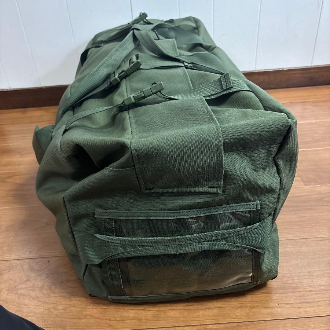 美品　米軍　実物　新型　DUFFEL BAG ダッフルバッグ　送料無料