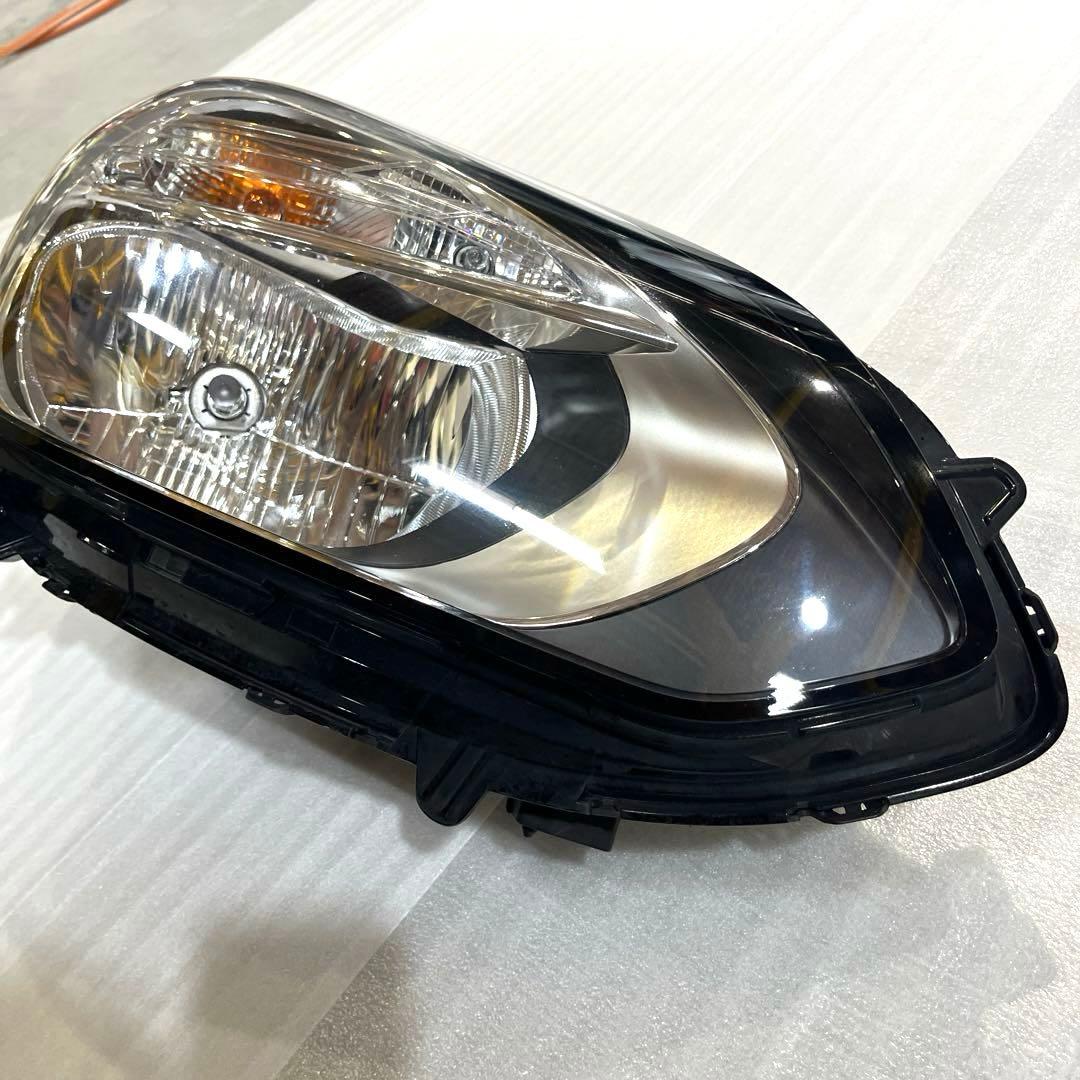 フィット 純正ヘッドライト右 GR1