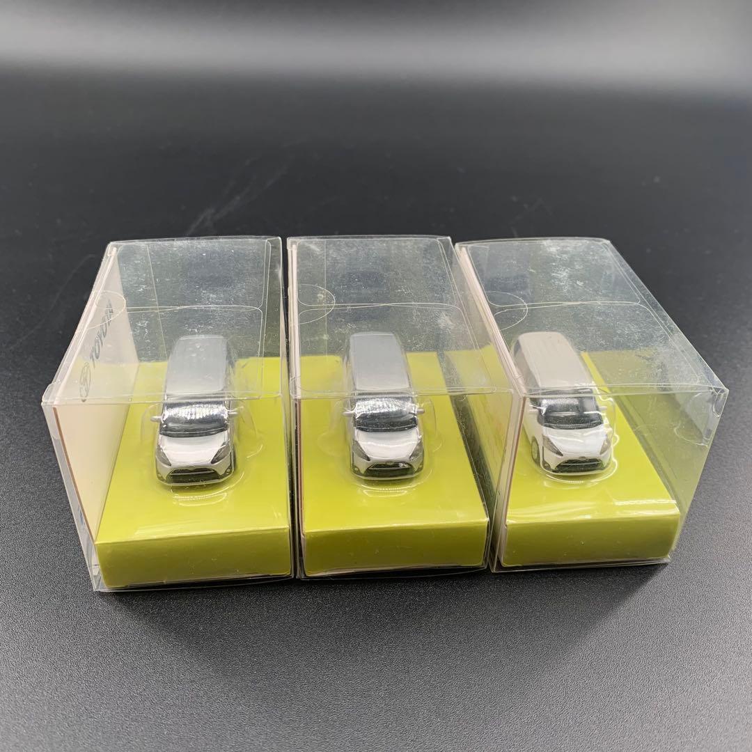 TOYOTA SIENTA トヨタ シエンタ ミニカー キーホルダー