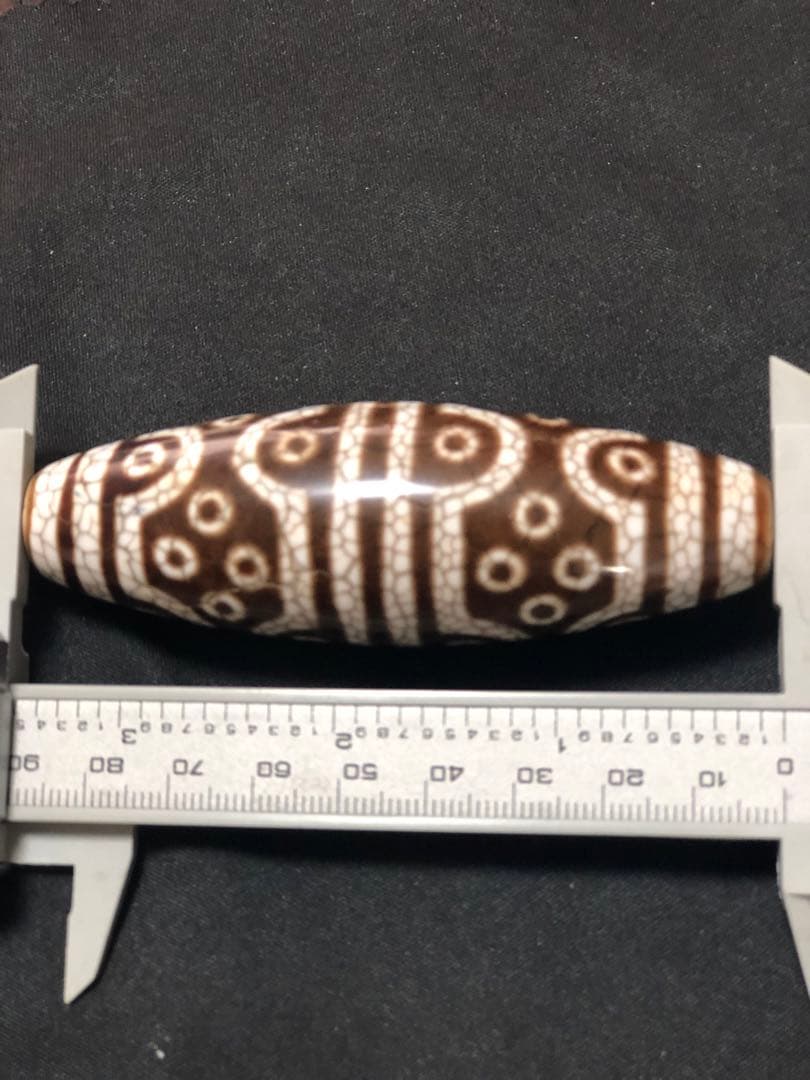 kiza、台湾天珠‼️西蔵老礦玉髄骨董龍紋三十六眼天珠（台座付き）