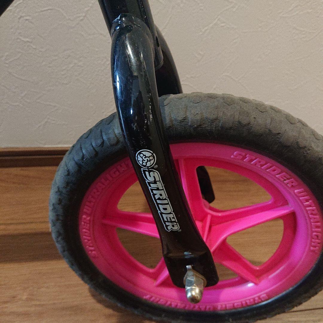 STRIDER バランスバイク 12インチ ブラック/ピンク/ブルー