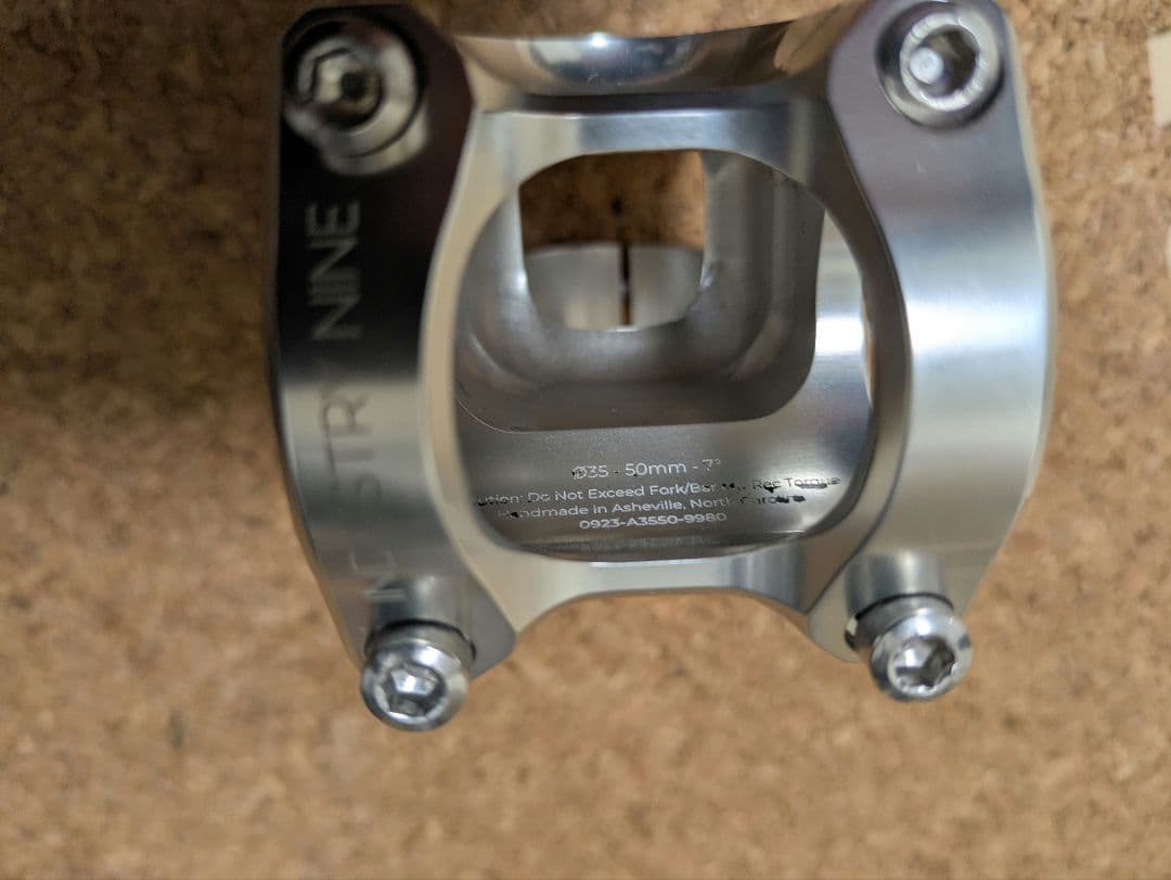 INDUSTRY NINE A35 ステム 50mm シルバー