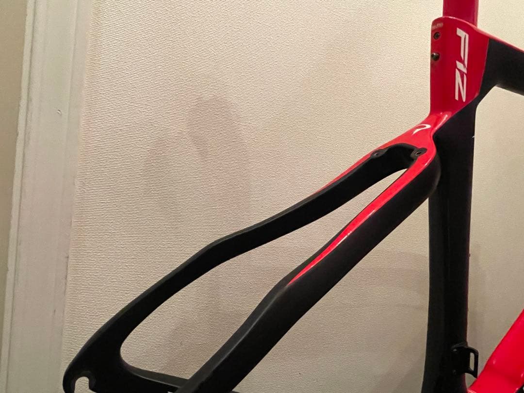 【値下げ可】2022 ピナレロ　ドグマ　F12 フレームセット+BB【美品】