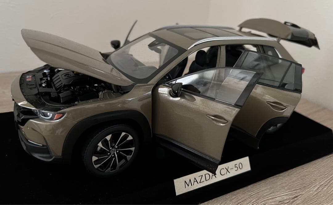 マツダ MAZDA CX-50 1/18 ミニカー