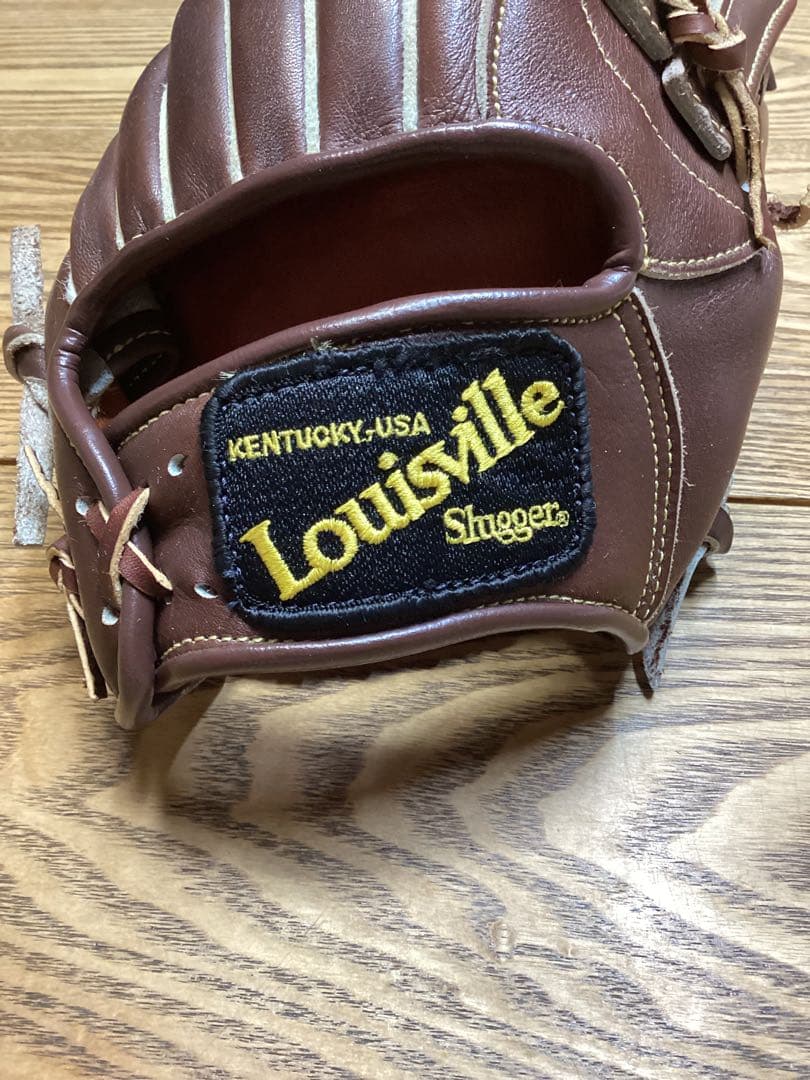 【美品】ルイスビルスラッガー 軟式 グローブ LOUISVILL SLUGGER