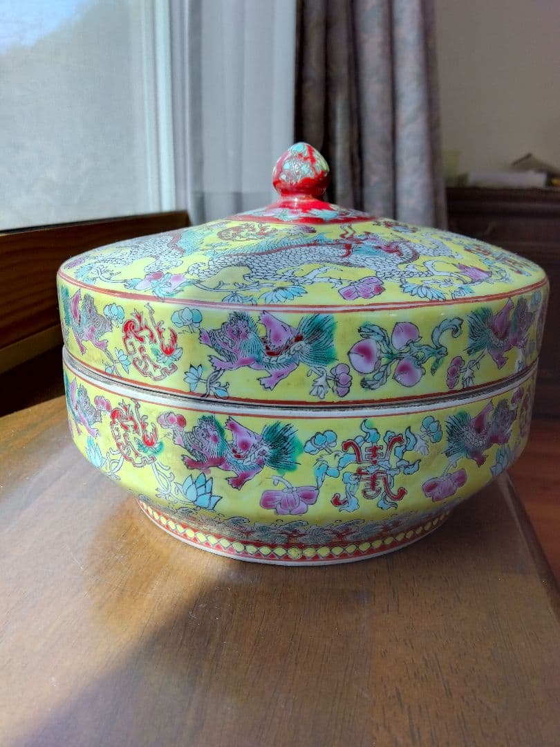 中国古美術　色絵陶器