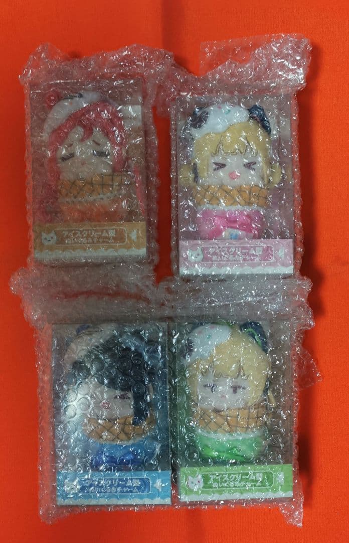 ブルアカ　アイスクリーム型ぬいぐるみチャーム4点セット