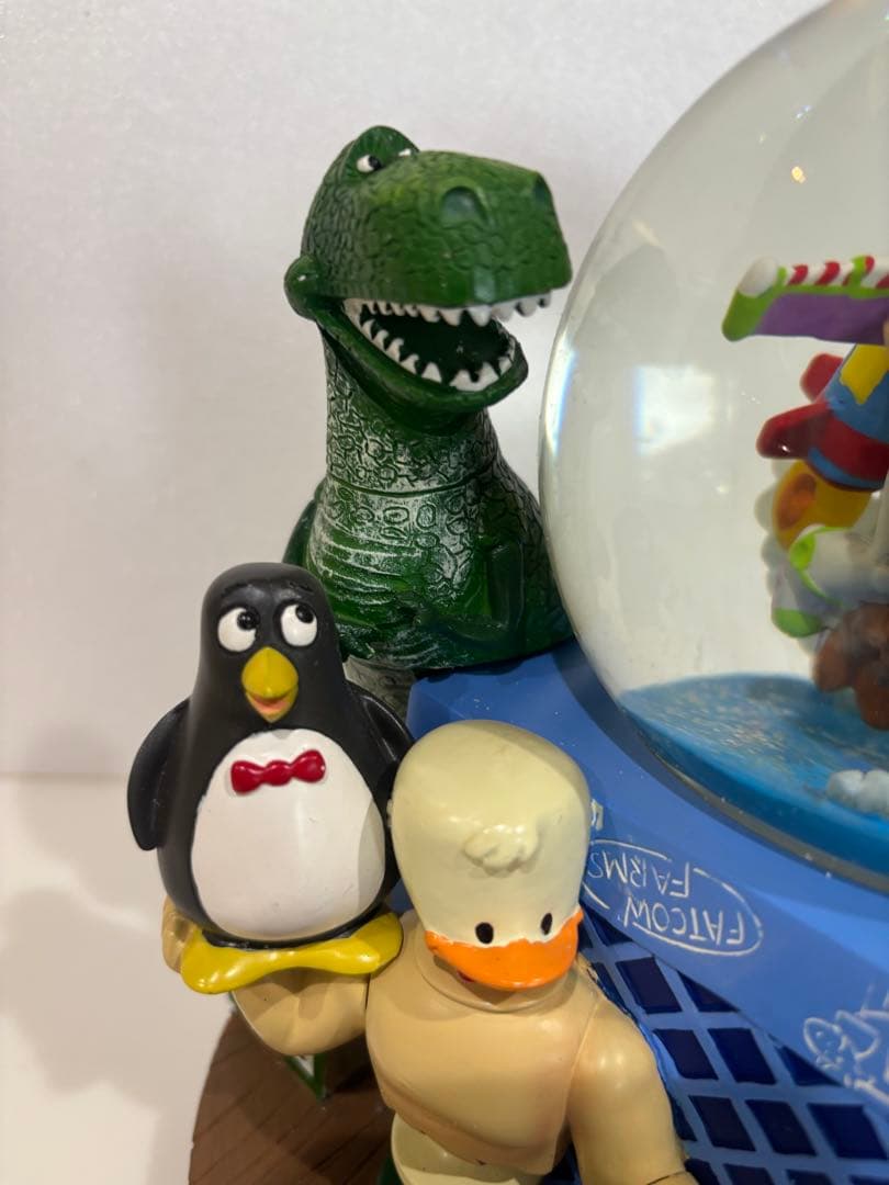 トイストーリー　スノードーム　スノーグローブ　オルゴール