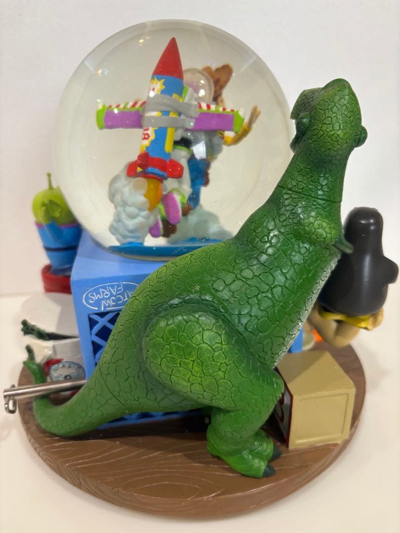 トイストーリー　スノードーム　スノーグローブ　オルゴール