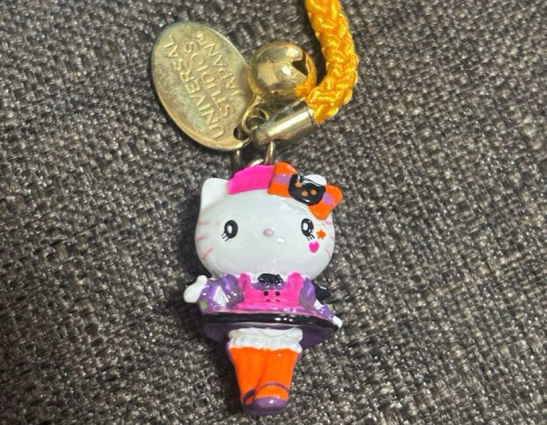 USJ限定　希少レア　根付け　ハロウィン　ハローキティ ストラップ ご当地キティ