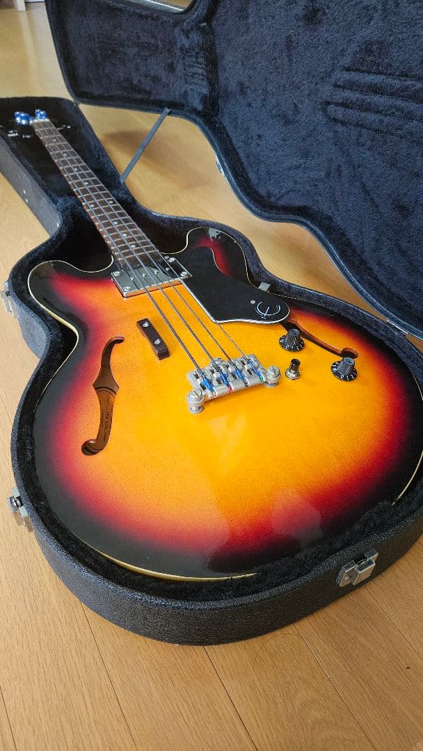 Epiphone Rivoli VC セミアコベース ハードケース付き