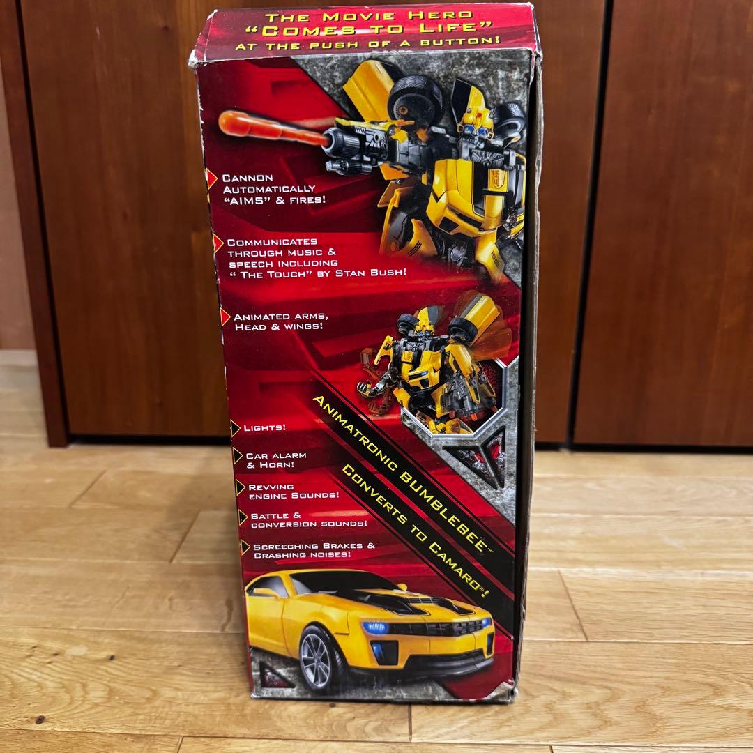 Transformers Ultimate Bumblebee フィギュア