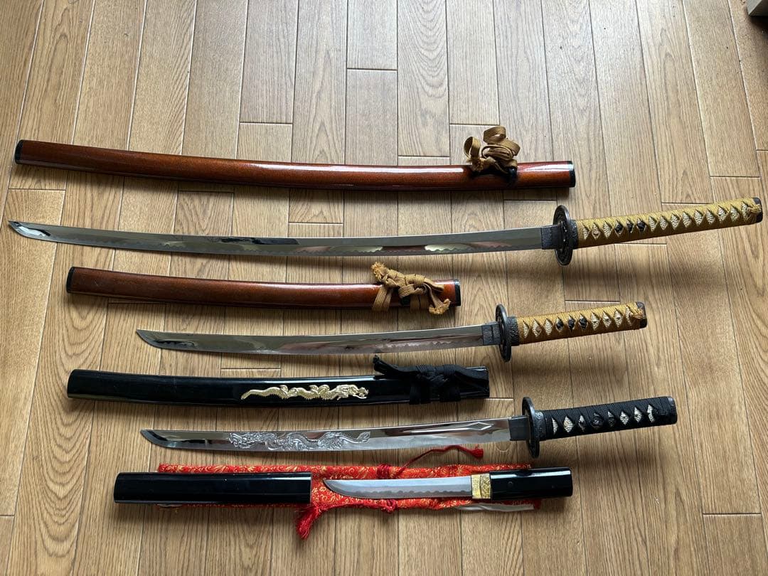 装飾的な刀4本セット 模造刀