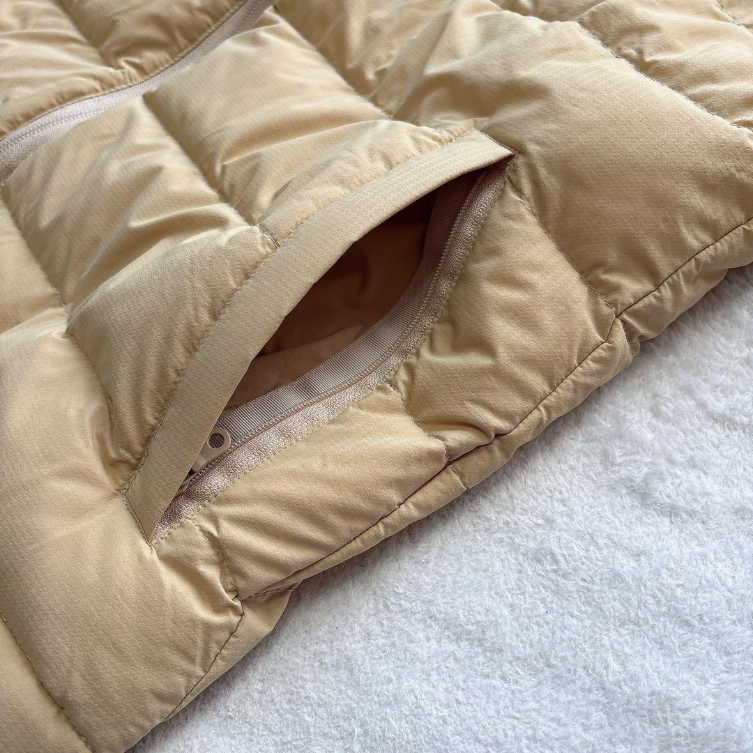 未使用級　現行品　パーリーゲイツ 　ダウン　ジャケット　ベスト　フード　ベージュ