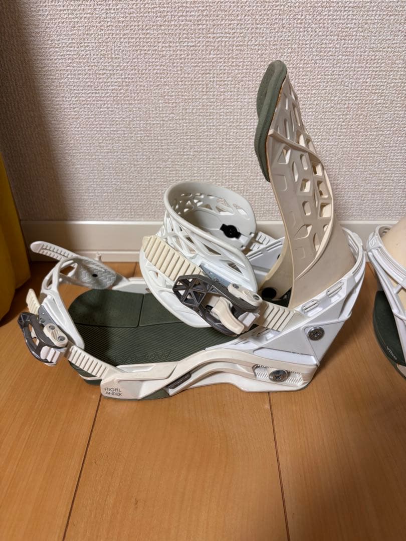 SALOMON HIGHTLANDER スノーボードビンディング ホワイト
