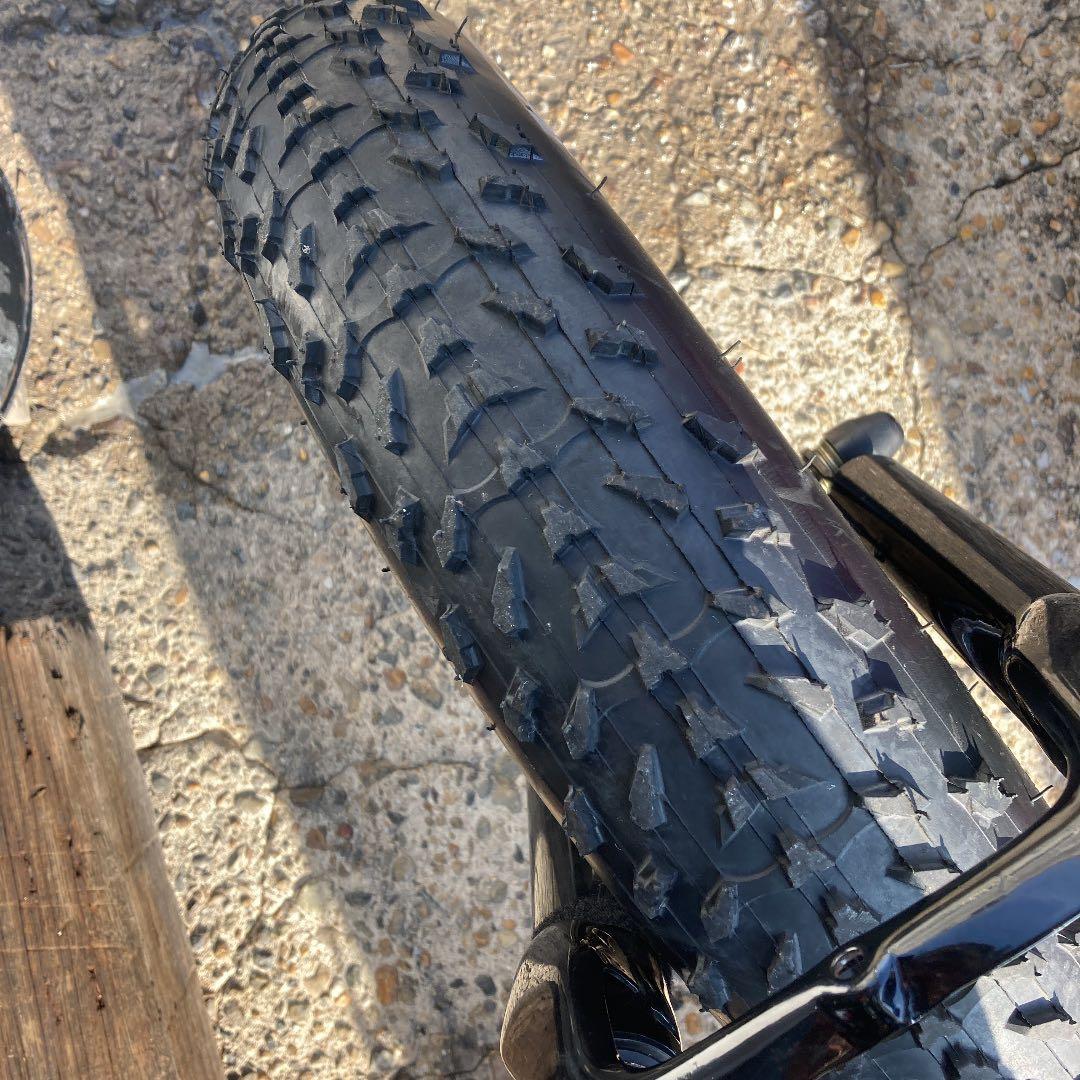 フロントスペアホイール有り人力or電動ファットバイク