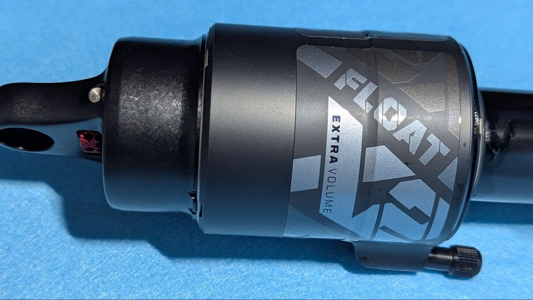 FOX FLOAT X2 2pos-adjust 205×65 リアサス