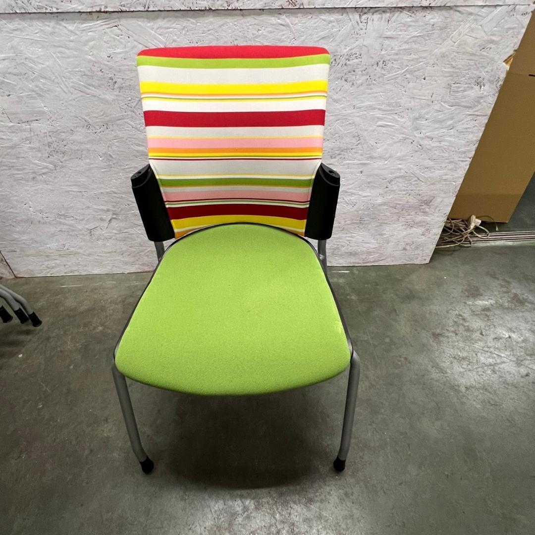 プラス ミーティングチェア スタッキング可 定価1脚6万 Y0481