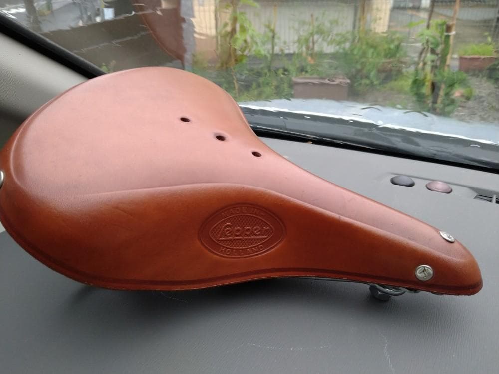 1日限定価格★Lepper 本革 サドル　レッパー レザー